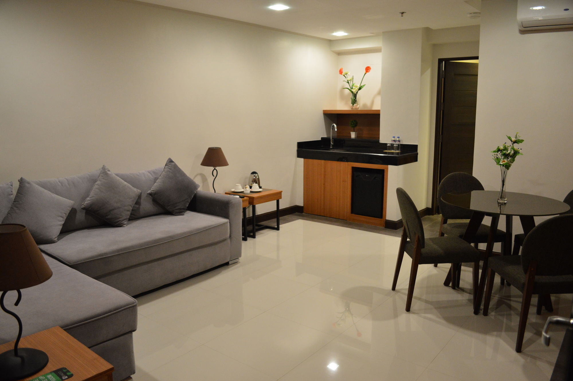 Mango Suites - Santiago City of Santiago Eksteriør billede